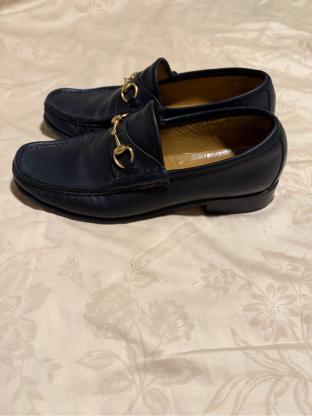 Gucci Black Leather Loafers with Gold Horsebit - Picture 3 of 5
